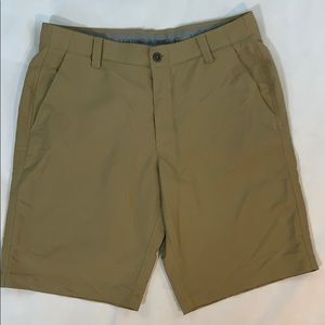 Men's Under Armour Shorts - 36
